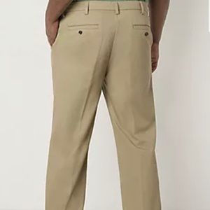 St. John’s Bay men’s flat front khaki pants size 42-32